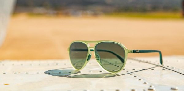 Goodr Mach Gs Aviator – Buzzed on the Tower | goodr_CockpitOptics_BuzzedontheTower_product004_1_1000x